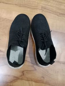 Black Knit Sneakers - Comfort &amp; Style