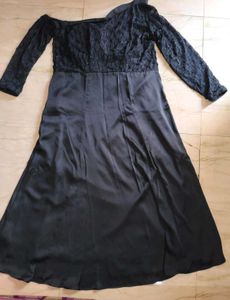 Elegant One-Shoulder Black Dress