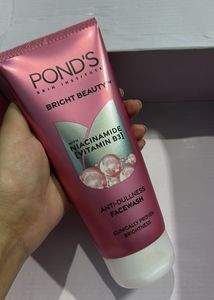 Pond&#39;s Bright Beauty Facewash 200g