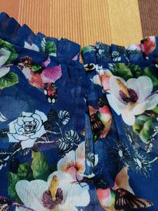 Fame Forever Girl Blue Floral Printed Top