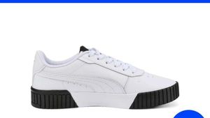 Woman Puma Carina 2.0
