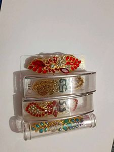 Combo Of 4 Hair Clips New