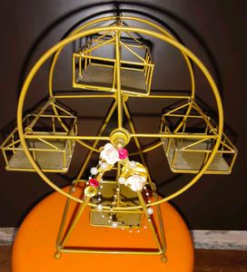 Golden Metal Giant Wheel Home Decor