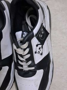 Stylish Black &amp; White Sports Shoes