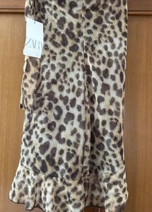 ZARA ANIMAL PRINT DRESS IN M SIZE