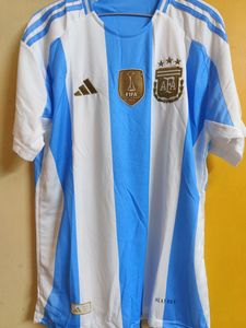 CLUBS AND COUNTRY JERSEYS