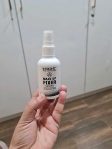 Insight Makeup Fixer Spray