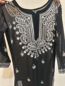 Chiknkari Kurti
