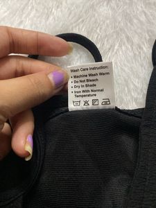 Black Sleevless Knee Length Dress