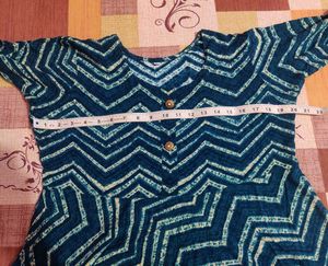 Beautiful Navy Blue Chevron Print Dress