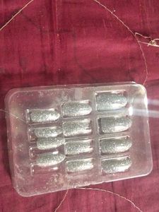 Sparkly Silver Press-On Nails