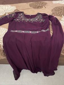 long sleeves gown with choker