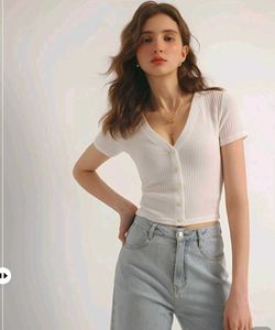 New with tag chic Ribbed Button-Front Top