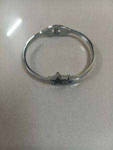 Star Bangle Bracelet