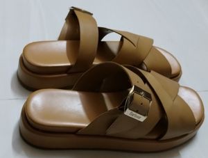 Sandal