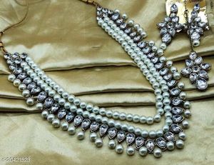 neckset available