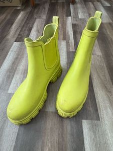 H&M Green Chelsea Boots