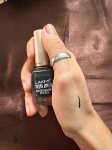 Lakme Black And Golden Eye Liner