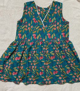 Floral Print Sleeveless Top