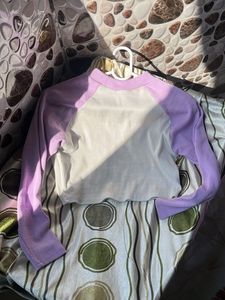 Korean Woman Crop Top 💜
