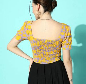 🌼New Bright Yellow Floral Top🌼