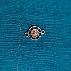 92.5 Om Charm