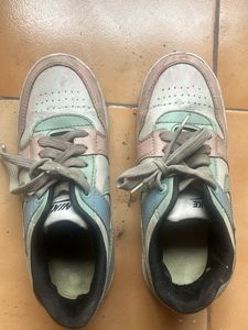 sneakers