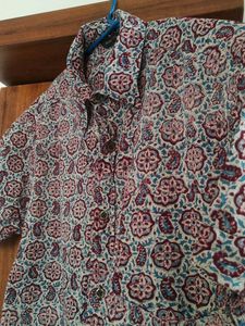 Patterned Men&#39;s Shirt