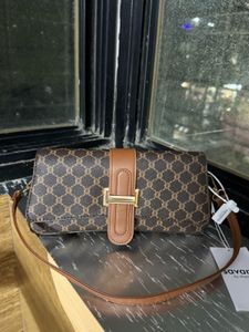Chic Crossbody Bag