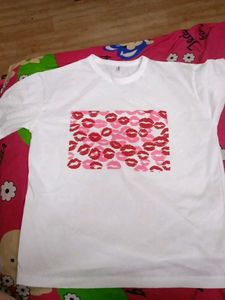 Kiss Print T-Shirt