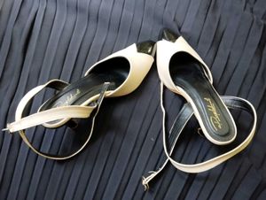 Elegant Beige Casual Shoes