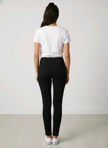 Black High-Waisted Jeans