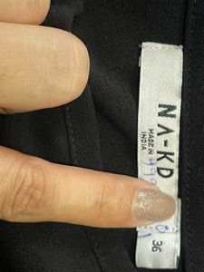NA-KD Black Balloon Sleeves Top