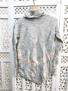 🏷️New With Tag Gray Turtleneck Sweater A