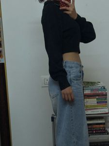 H&amp;m Black Cropped Pullover