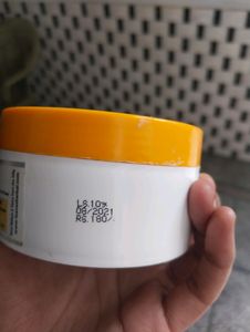 De Tan Pack And Hair Rebonding Material Q