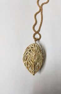 Fashion Jewelry Long Neckchain Leaf Pendent