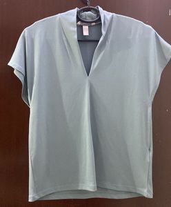 H&M Blue V-Neck Tunic Top