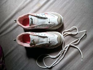 Women White Sneaks