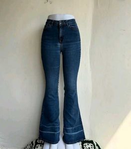 Pintresty Bootcut Jeans