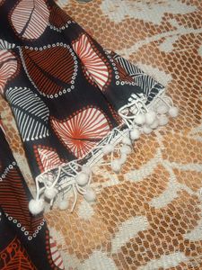 Leaf Print Long Sleeve Top