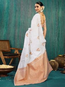 Silk Blend Kanjivaram Saree w/o blouse
