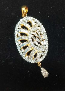 DESIGNER STONE PENDANT
