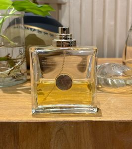 Versace Pour Femme