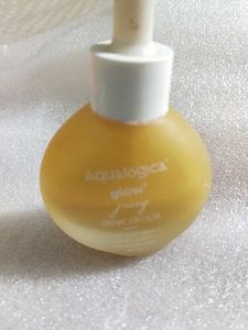 Aqualogica Glow Juicy Dew Drops