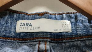 Stylish Zara Denim Jeans: Perfect for Casual Chic