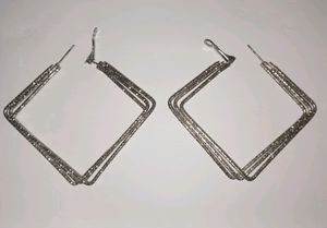 Set Of Two Beautiful Earings