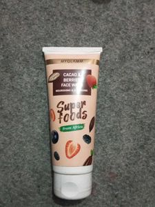 Myglamm Cacao & Berries Face Wash