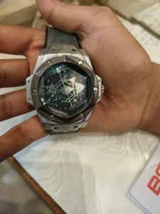 Luxury Hublot Big Bang Style Men's Watch (Replica)
