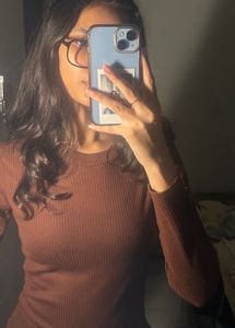 Full sleeve fitted top